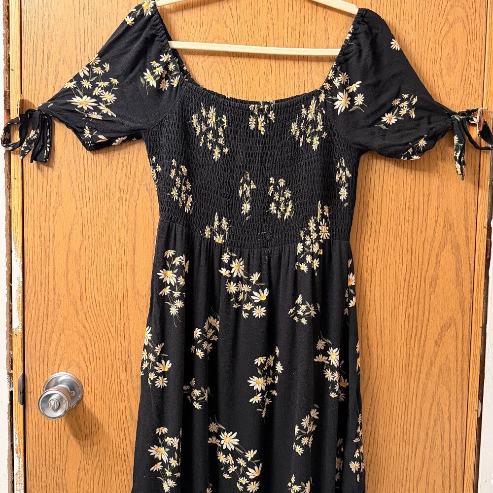 American Eagle Black Daisy Dress